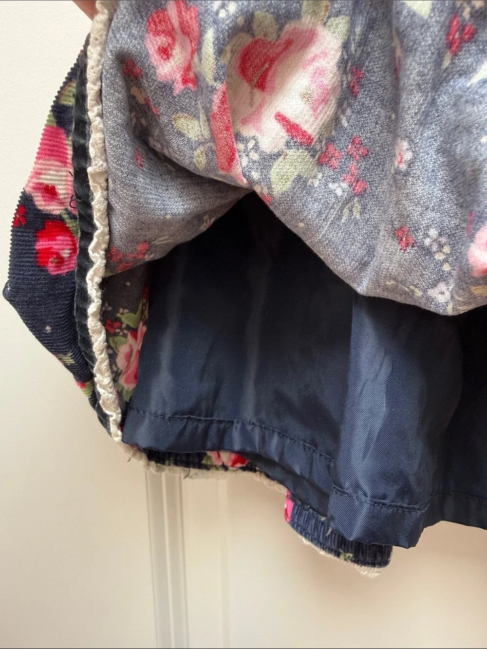 OshKosh B'gosh Floral Corduroy Floral Skirt Size 5